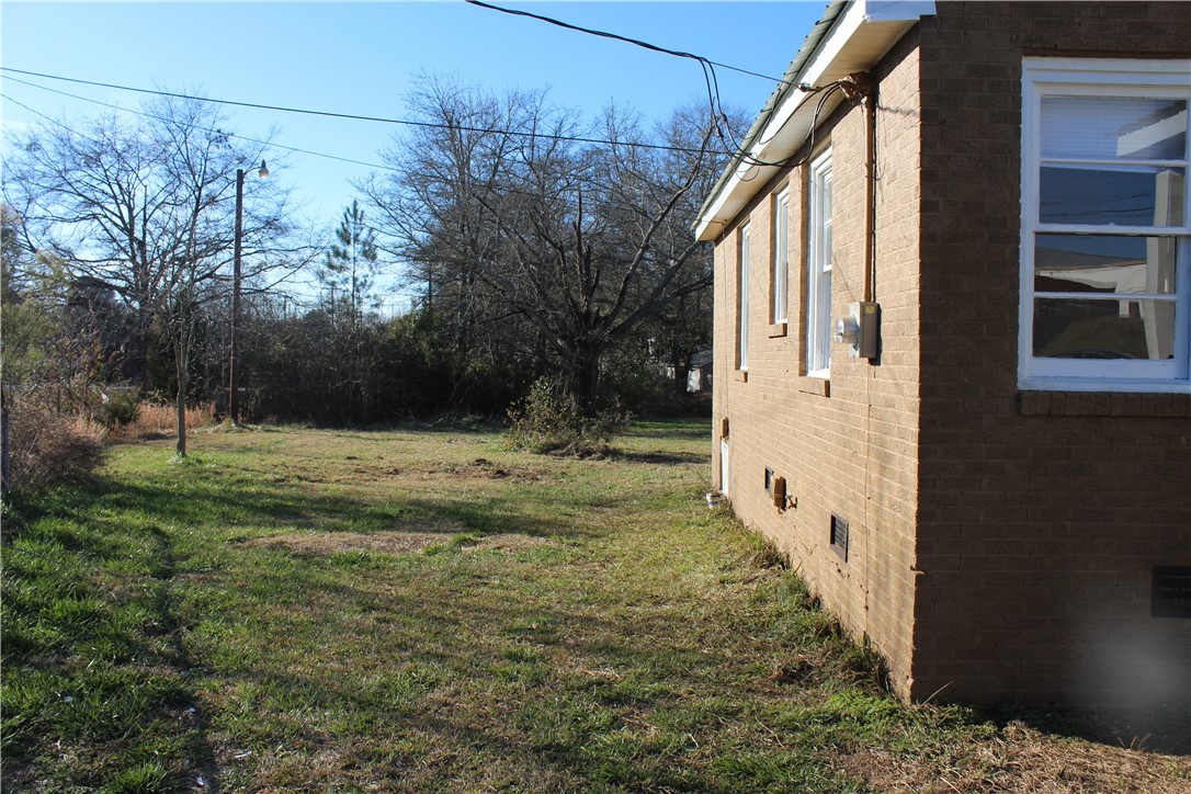 409 Emma Street Anderson, SC 29626 - Photo 7 of 19 Backyard