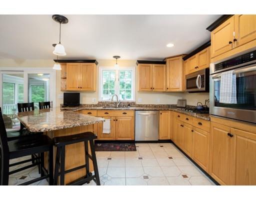83 Daniels Road Rowley, MA 01969 - Photo 10 of 42 Gallery Image 10