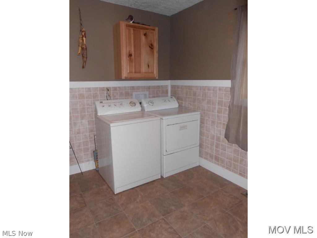 2716 Oak Grove Road Walker, WV 26180 - Photo 13 of 16 Gallery Image 13