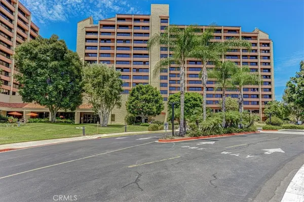 $165,000 | 24055 Paseo Del Lago, Unit 562, Laguna Woods, CA 92637
