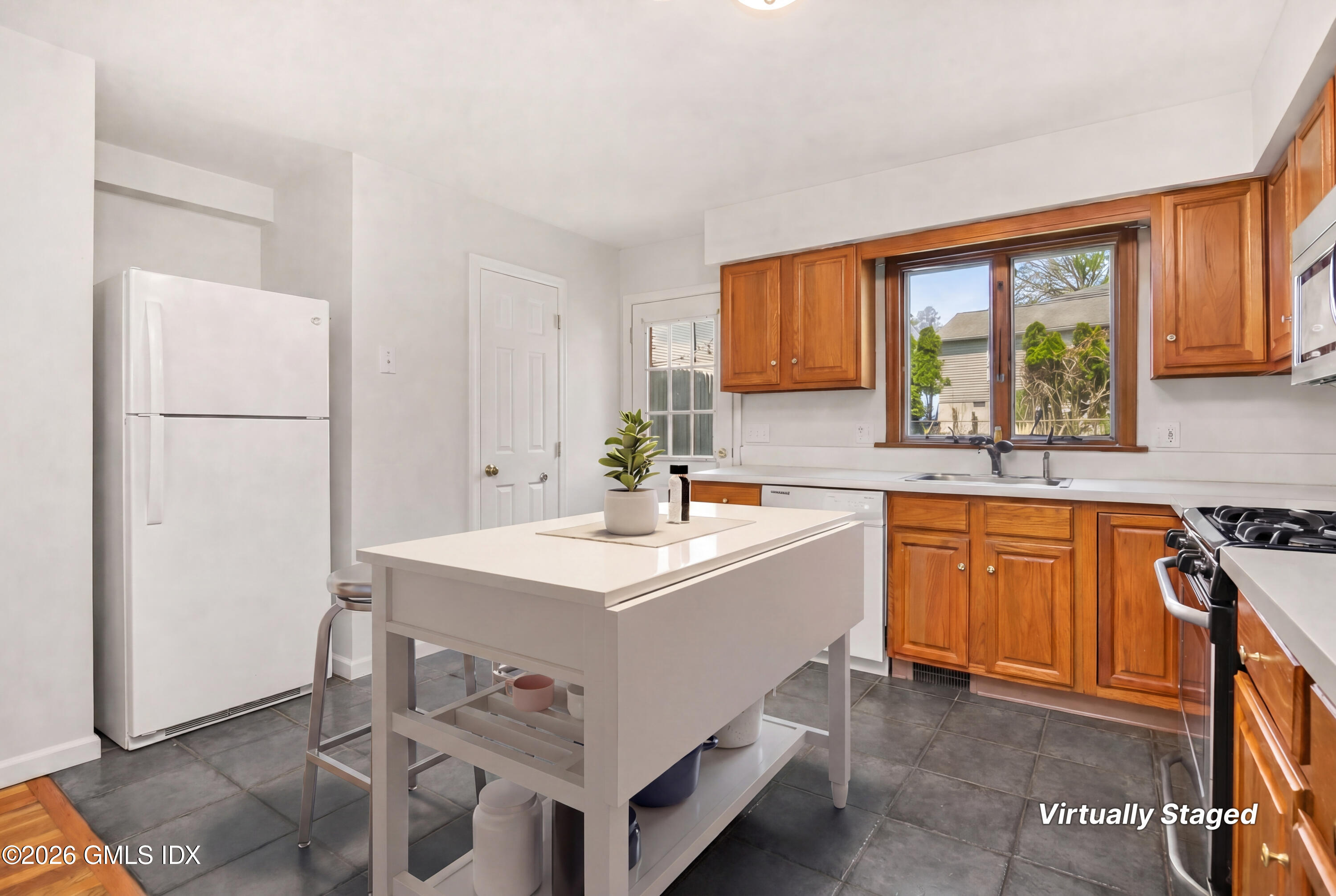 21 Division Street Greenwich, CT 06830 - Photo 9 of 37 6 - DSTW