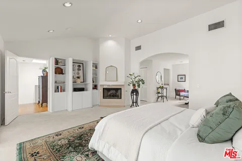 $2,125,000 | 10055 Reevesbury Drive, Beverly Hills, CA 90210
