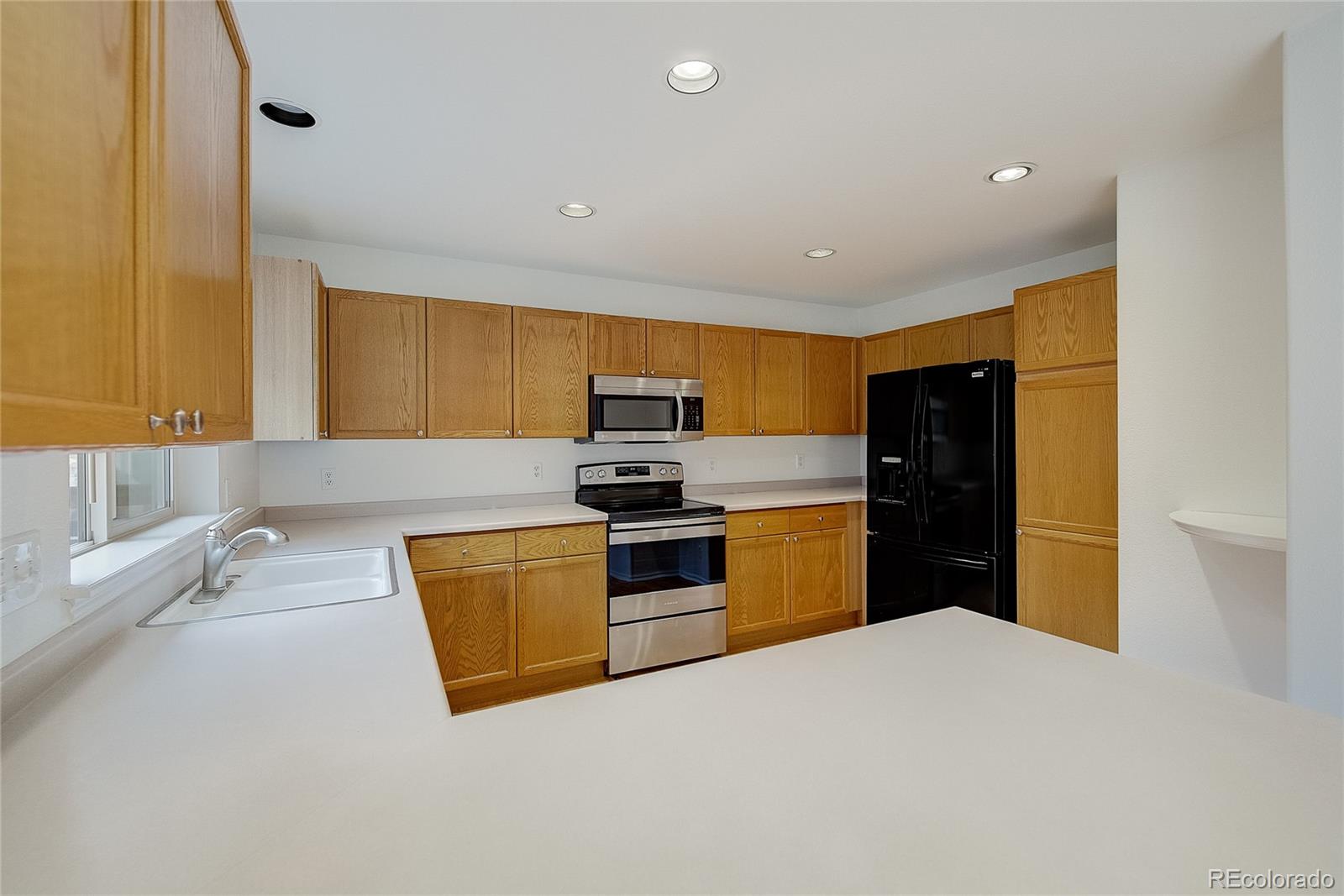 9691 Rockhampton Way Highlands Ranch, CO 80130 - Photo 7 of 24 Gallery Image 7