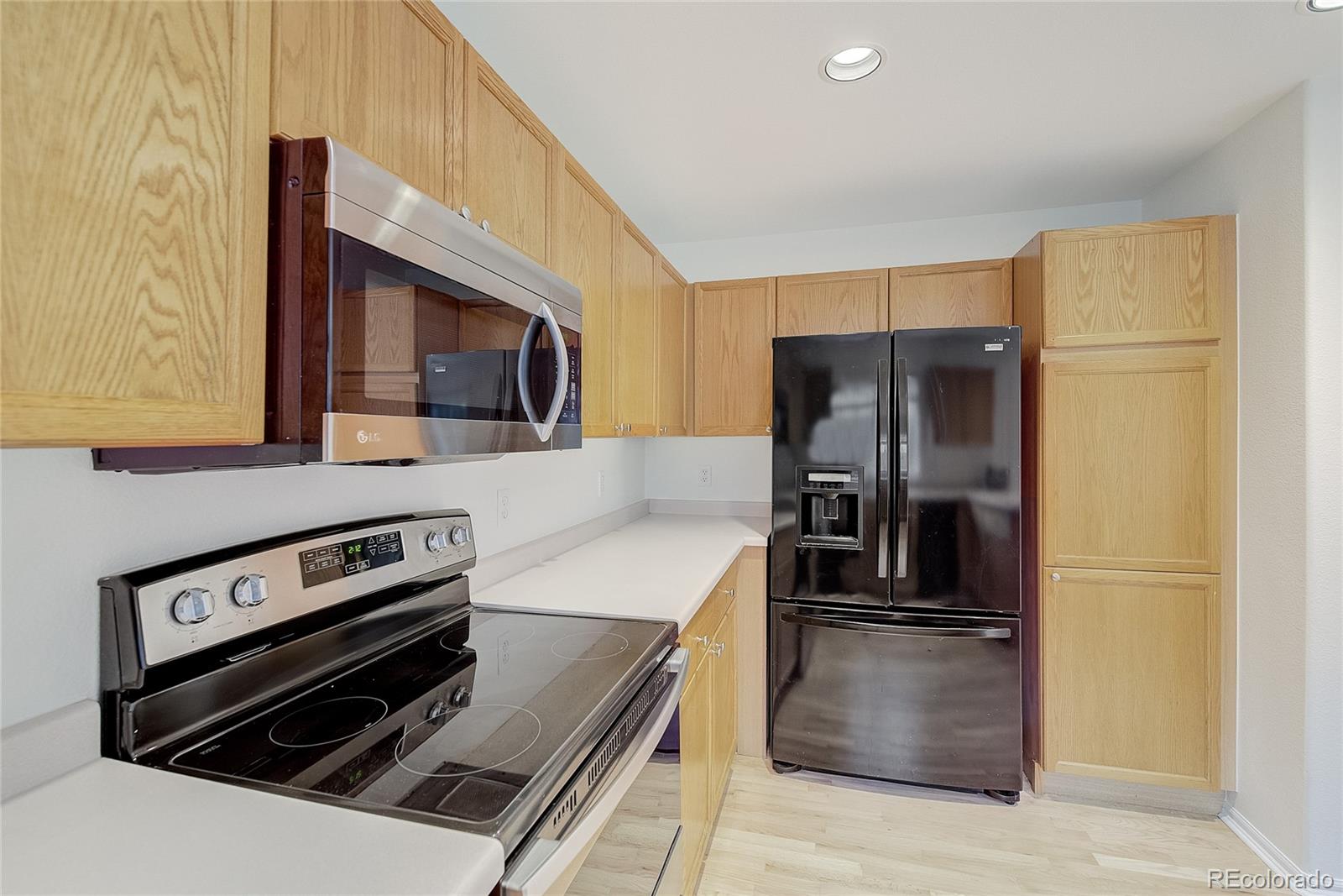 9691 Rockhampton Way Highlands Ranch, CO 80130 - Photo 8 of 24 Gallery Image 8