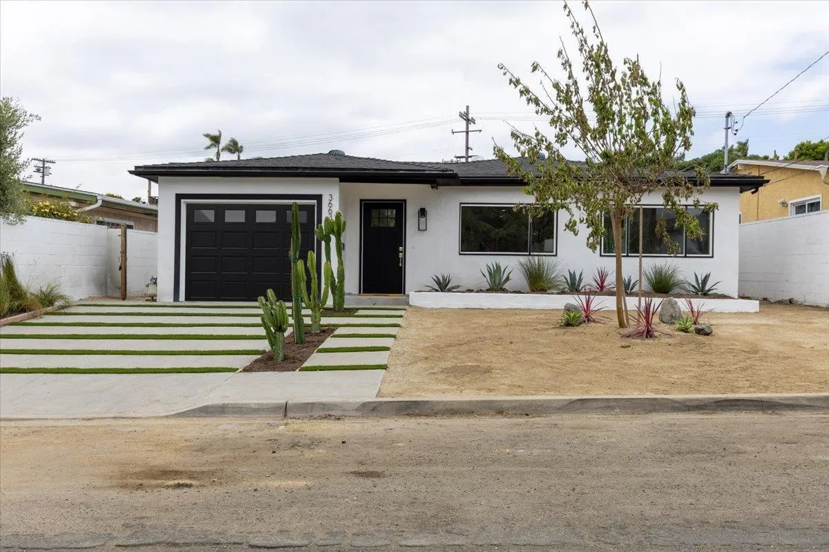 3663 Oleander Drive San Diego, CA 92106 - Photo 38 of 46 a view of a house with a patio