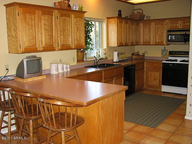 1003 South Mud Springs Road Payson, AZ 85541 - Photo 7 of 16 Kitchen