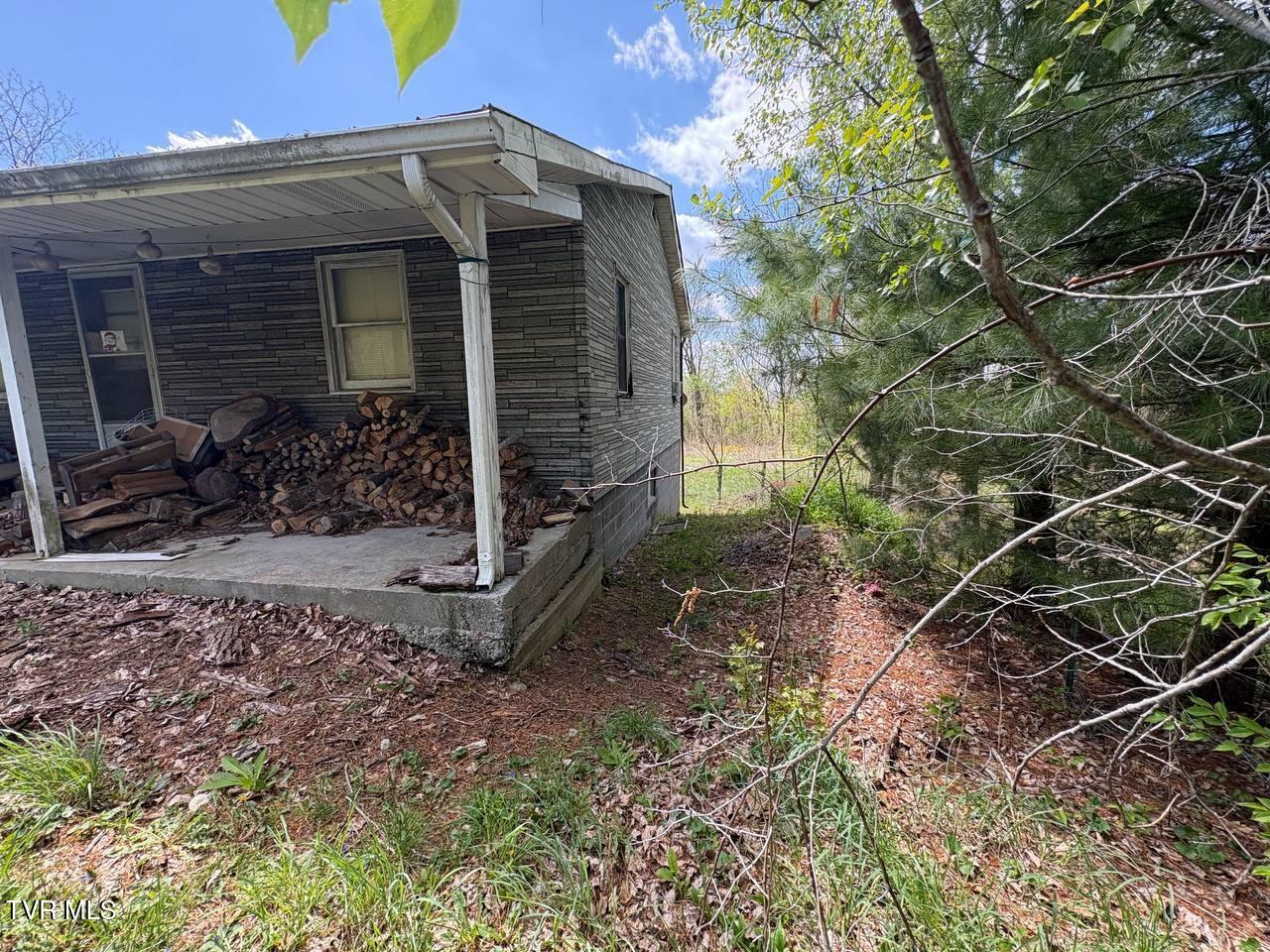 7834 Brown Mountain Road Jewell Ridge, VA 24622 - Photo 2 of 19 photo_41_2026-04-16_10-59-37