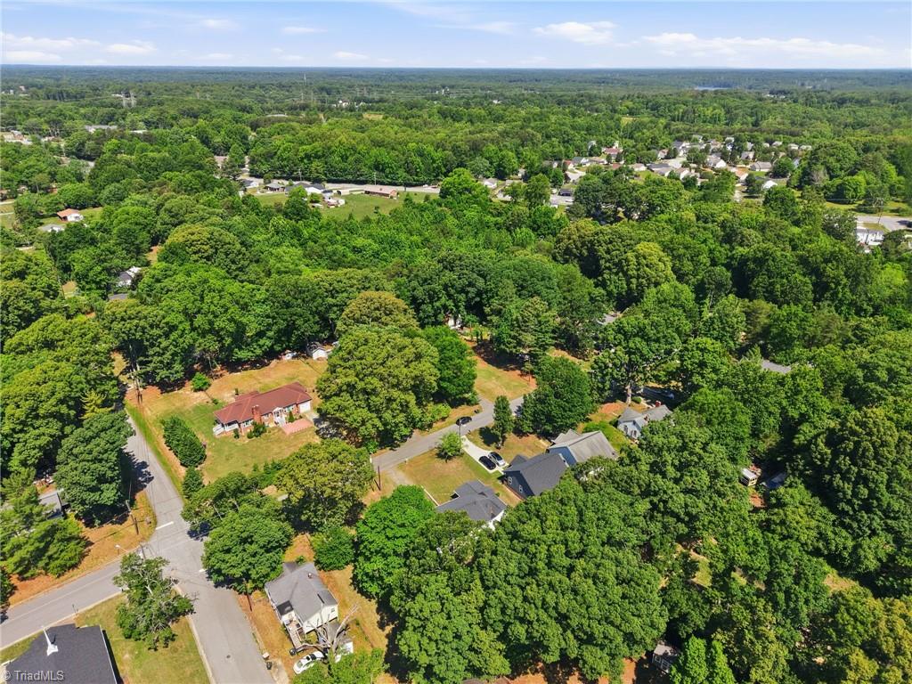 2104 Sheldon Road Greensboro, NC 27405 - Photo 45 of 49