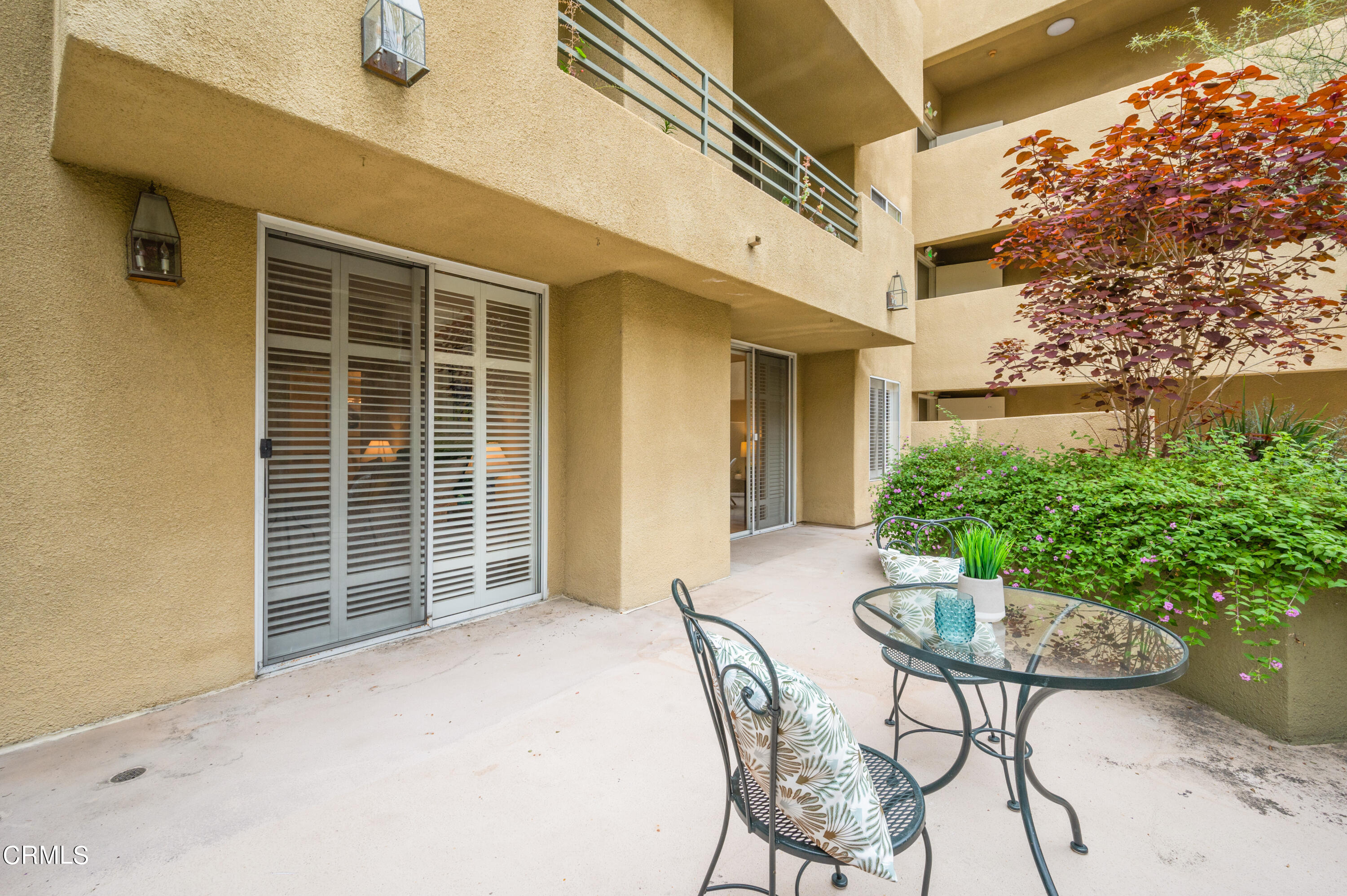 6140 Monterey Road, Unit 220 Los Angeles, CA 90042 - Photo 33 of 43 a view of a chair and table in the patio