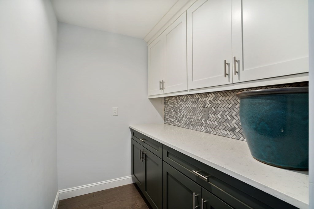 23 Glenburn Road Arlington, MA 02476 - Photo 11 of 41 Gallery Image 11