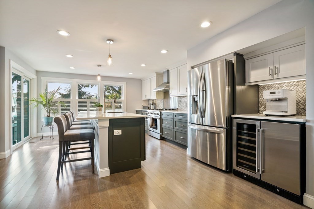 23 Glenburn Road Arlington, MA 02476 - Photo 6 of 41 Gallery Image 6