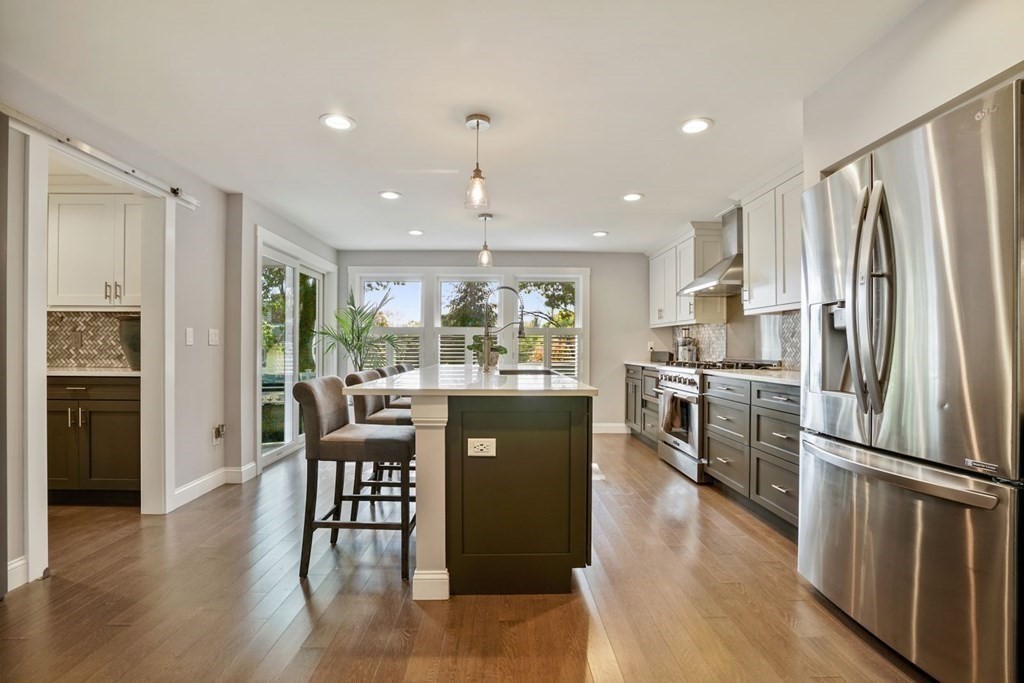 23 Glenburn Road Arlington, MA 02476 - Photo 7 of 41 Gallery Image 7