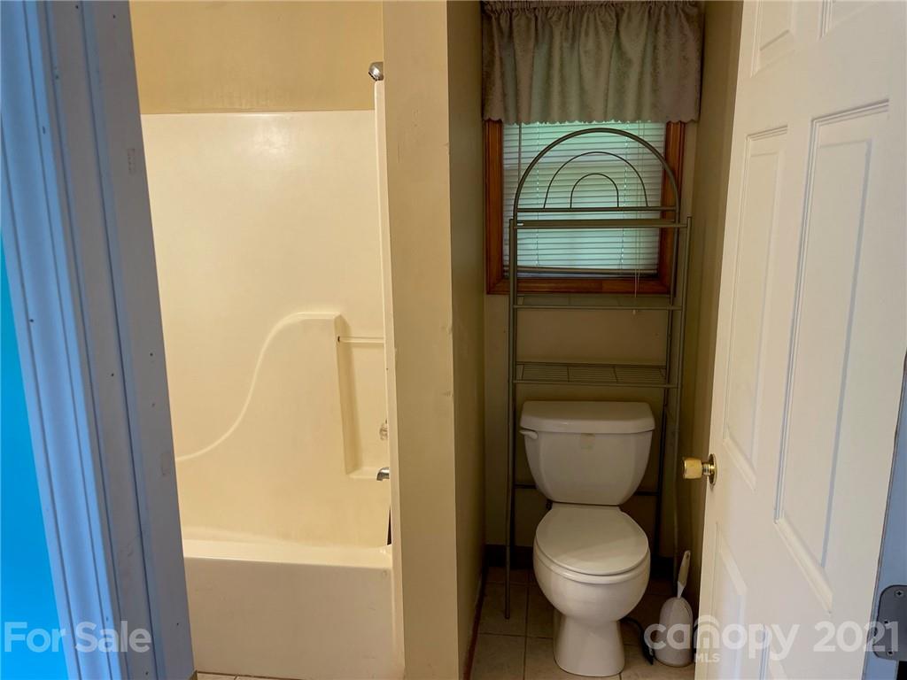 26 Oak Vw Road Whittier, NC 28789 - Photo 8 of 11 Gallery Image 8