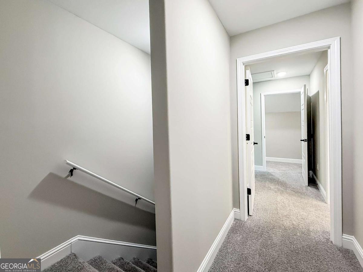 411 Madison Avenue St. Marys, GA 31558 - Photo 19 of 41 a view of hallway with closet