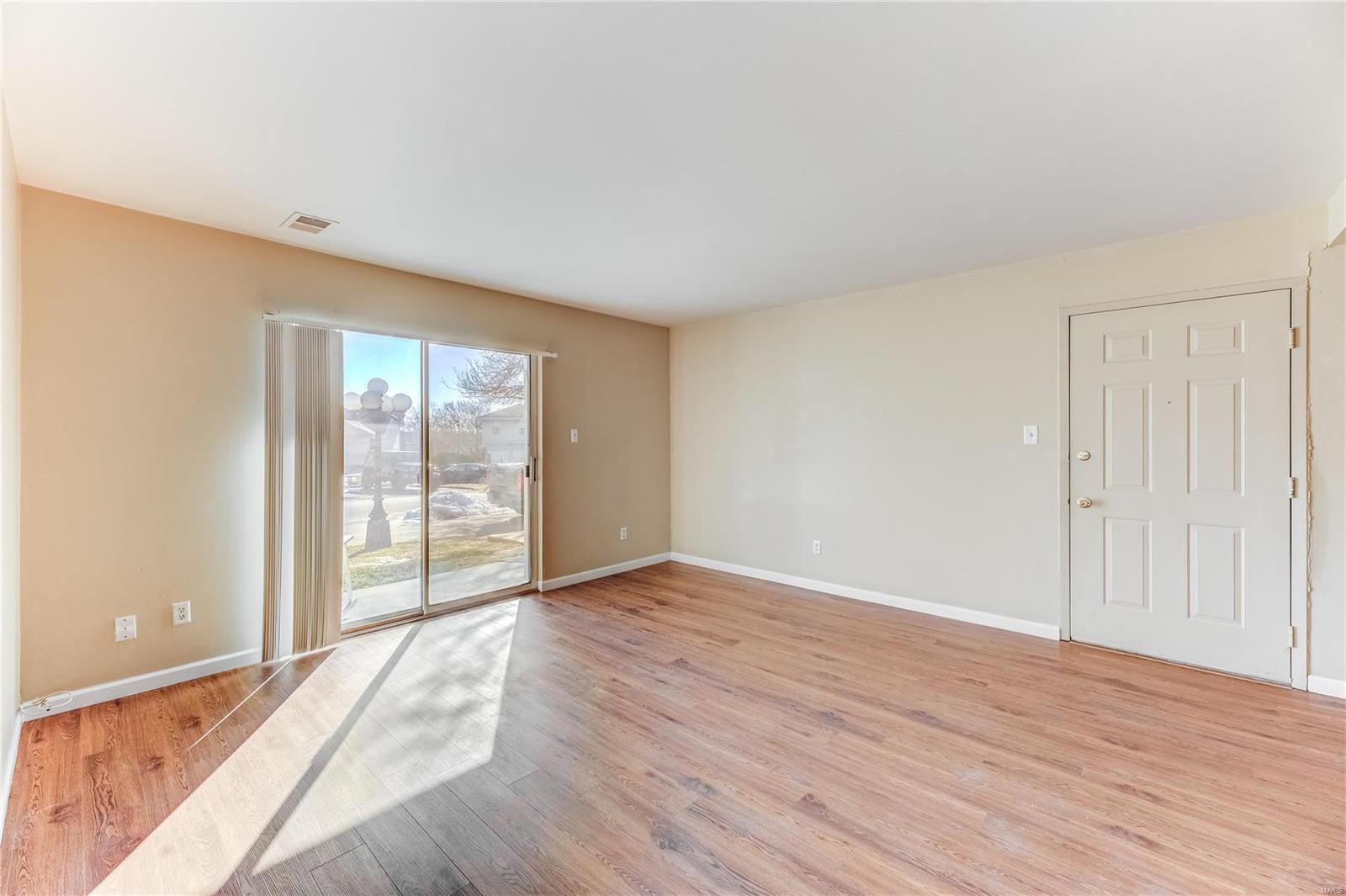 4539 Little Rock Road, Unit A St. Louis, MO 63128 - Photo 3 of 22 Gallery Image 3