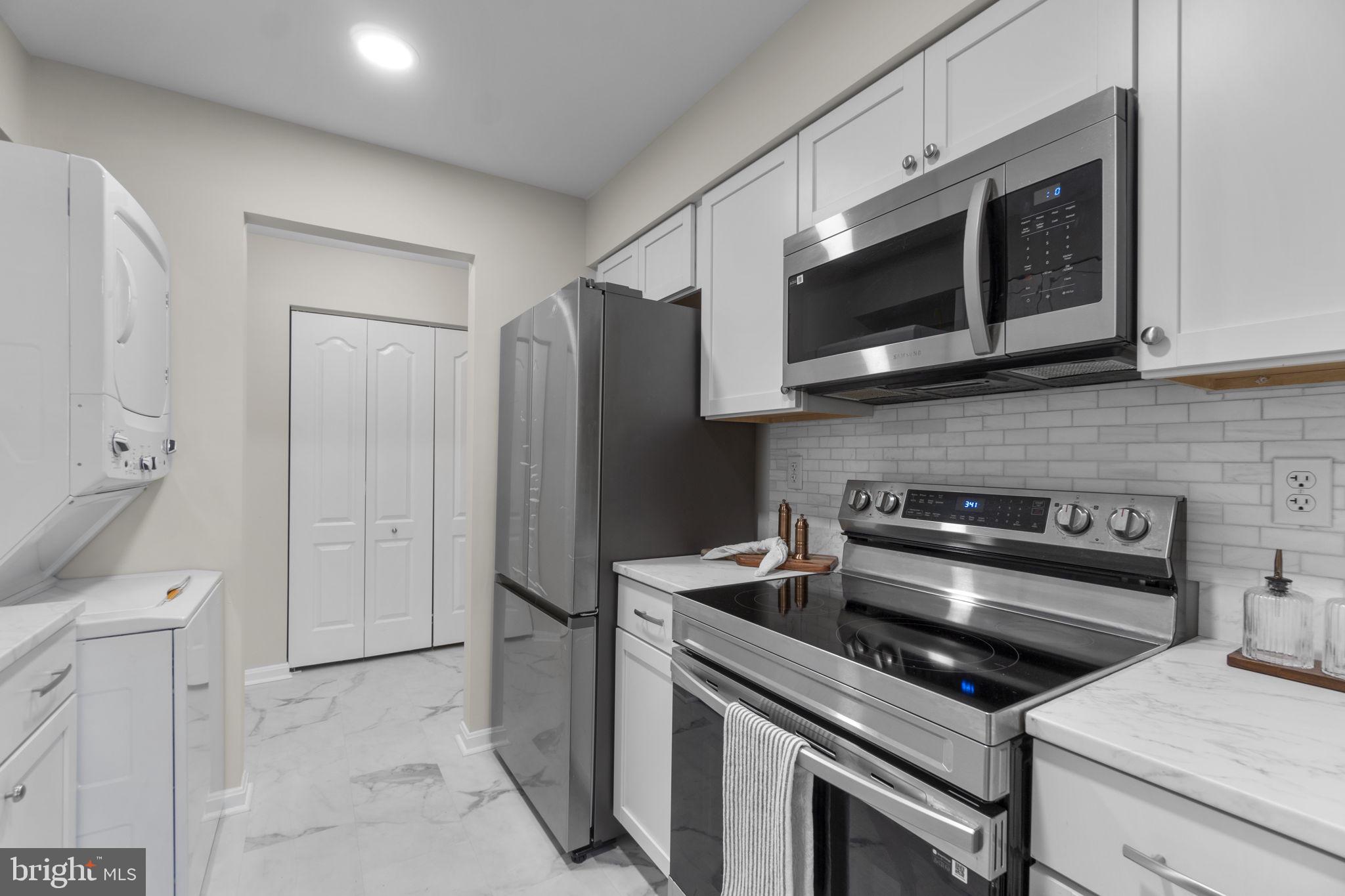 8585 Falls Run Road, Unit D Ellicott City, MD 21043 - Photo 14 of 30 Kitchen