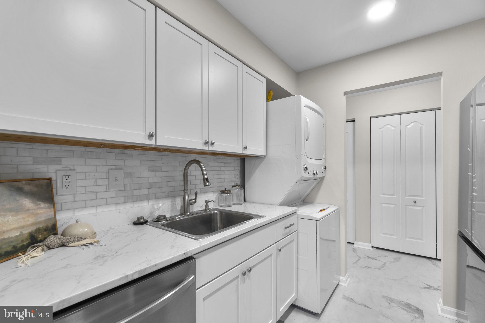 8585 Falls Run Road, Unit D Ellicott City, MD 21043 - Photo 15 of 30 Kitchen