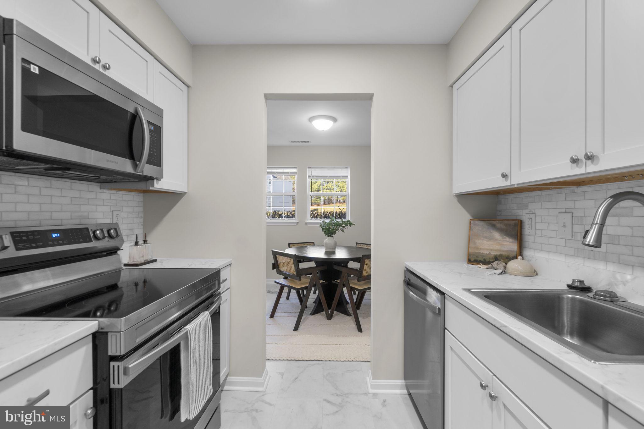 8585 Falls Run Road, Unit D Ellicott City, MD 21043 - Photo 17 of 30 Kitchen