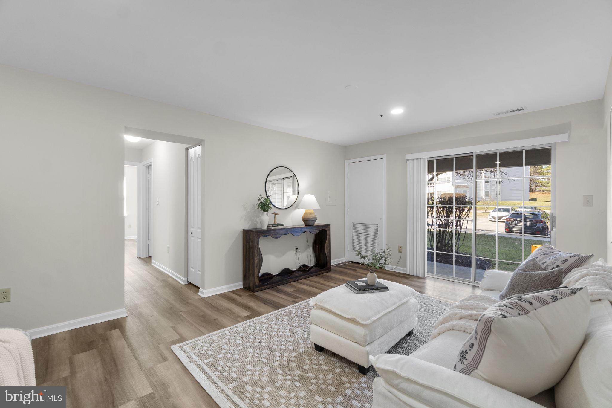 8585 Falls Run Road, Unit D Ellicott City, MD 21043 - Photo 8 of 30 Living Room