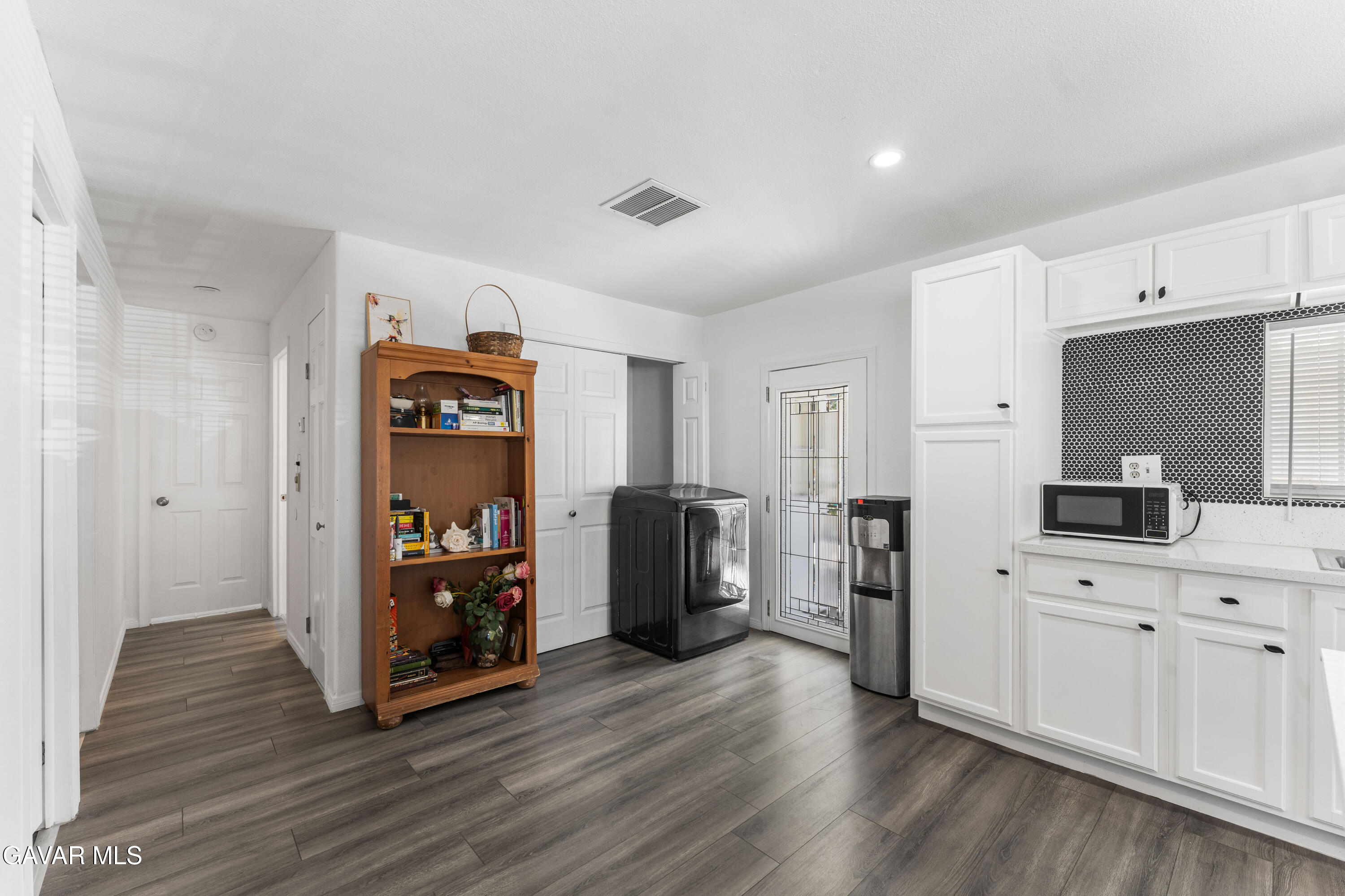 801 West Ward Avenue Ridgecrest, CA 93555 - Photo 15 of 43 Ward-19