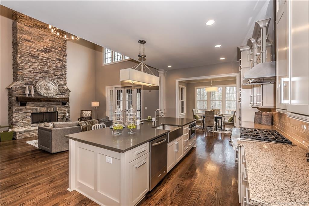 9423 Island Point Road Charlotte, NC 28278 - Photo 11 of 24 Gallery Image 11