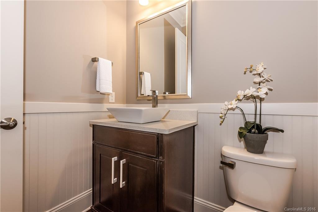 9423 Island Point Road Charlotte, NC 28278 - Photo 13 of 24 Gallery Image 13