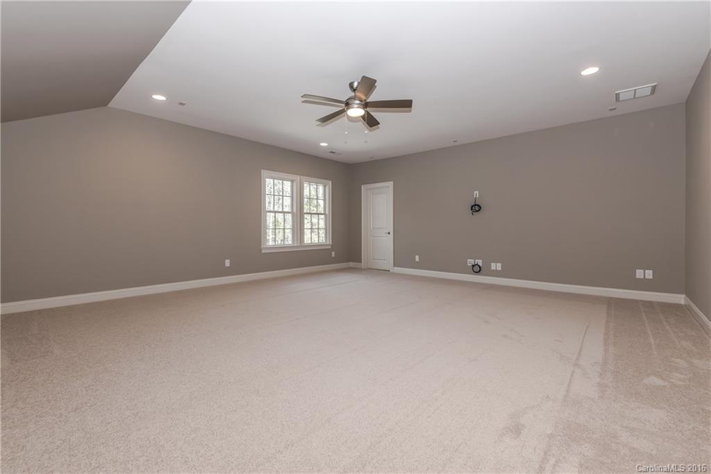 9423 Island Point Road Charlotte, NC 28278 - Photo 20 of 24 Gallery Image 20