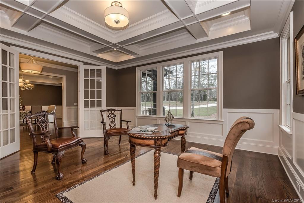 9423 Island Point Road Charlotte, NC 28278 - Photo 5 of 24 Gallery Image 5