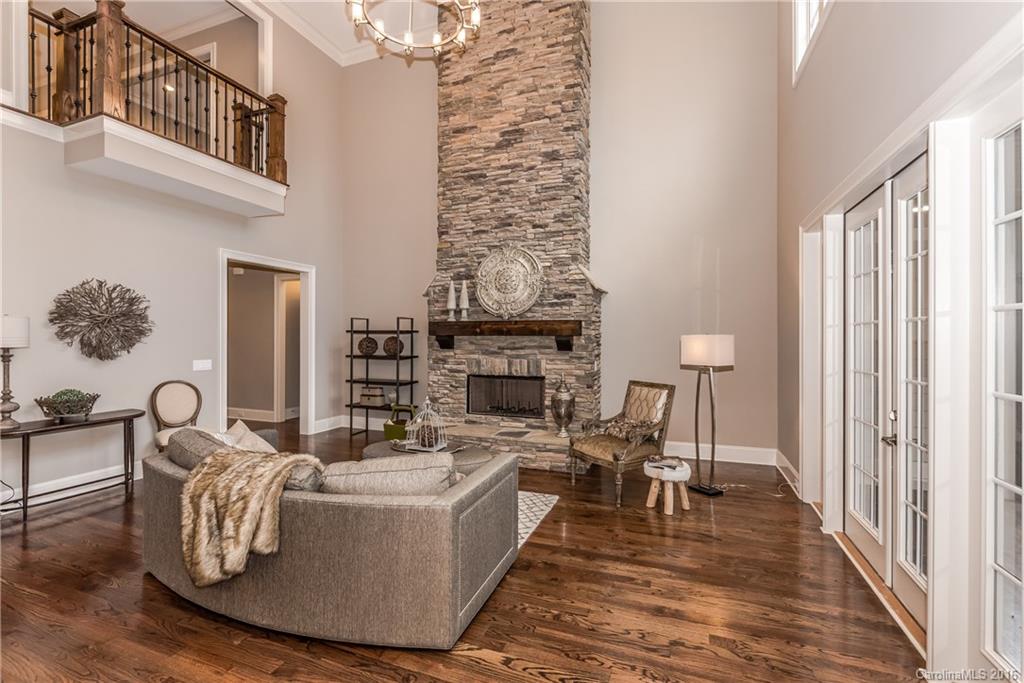 9423 Island Point Road Charlotte, NC 28278 - Photo 9 of 24 Gallery Image 9