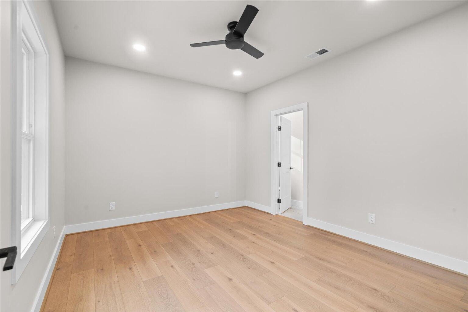 407 Dawnville Road Dalton, GA 30721 - Photo 19 of 51 24-24