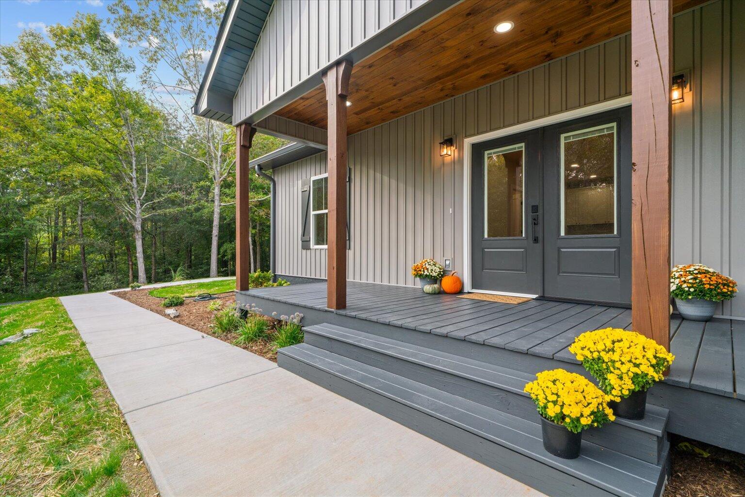 407 Dawnville Road Dalton, GA 30721 - Photo 6 of 51 11-11