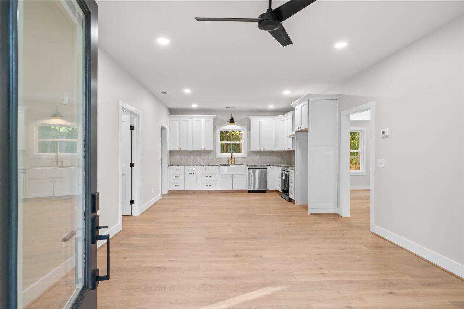 407 Dawnville Road Dalton, GA 30721 - Photo 8 of 51 13-13