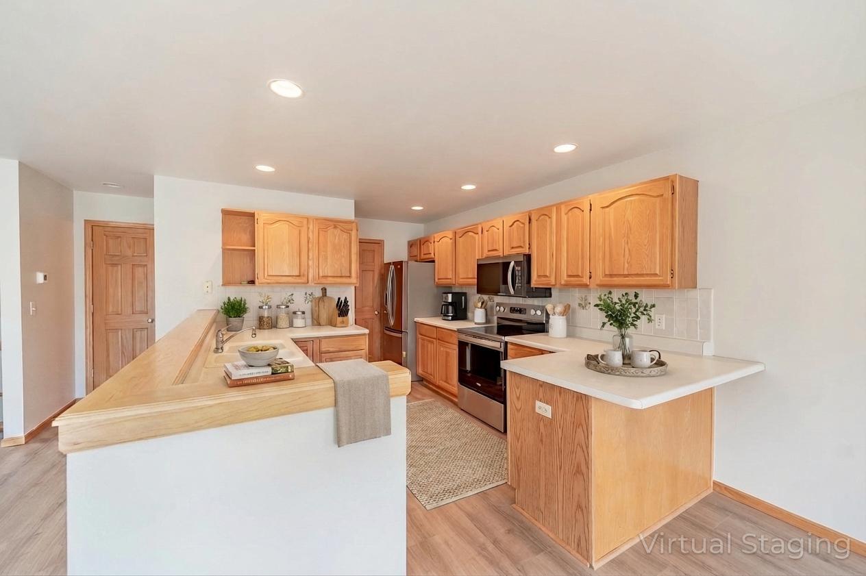 2255 Circle Ridge Road, Unit E Delafield, WI 53018 - Photo 4 of 12 collov-ai_20260414134532_5g2el5