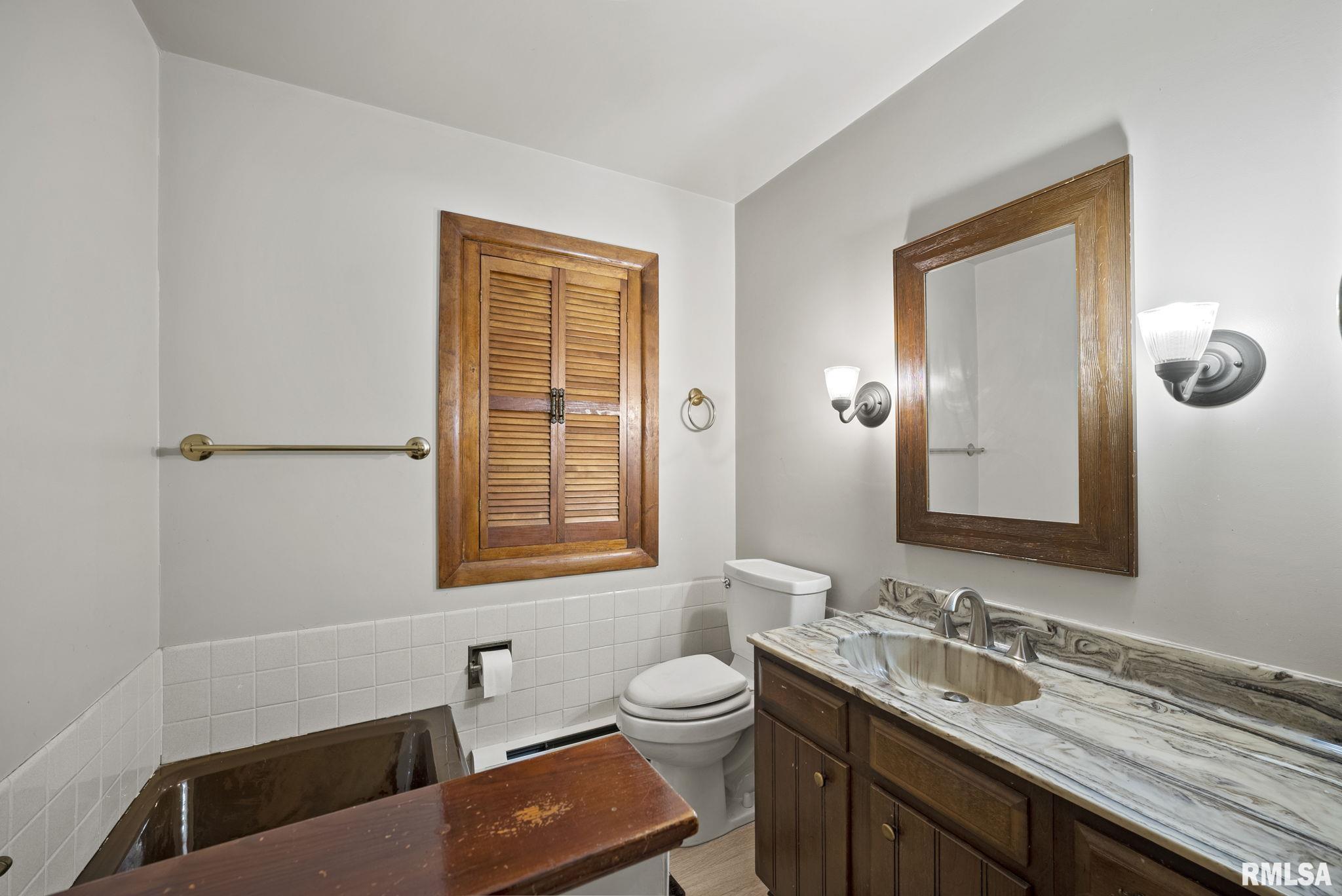 4724 27th Avenue Moline, IL 61265 - Photo 16 of 24