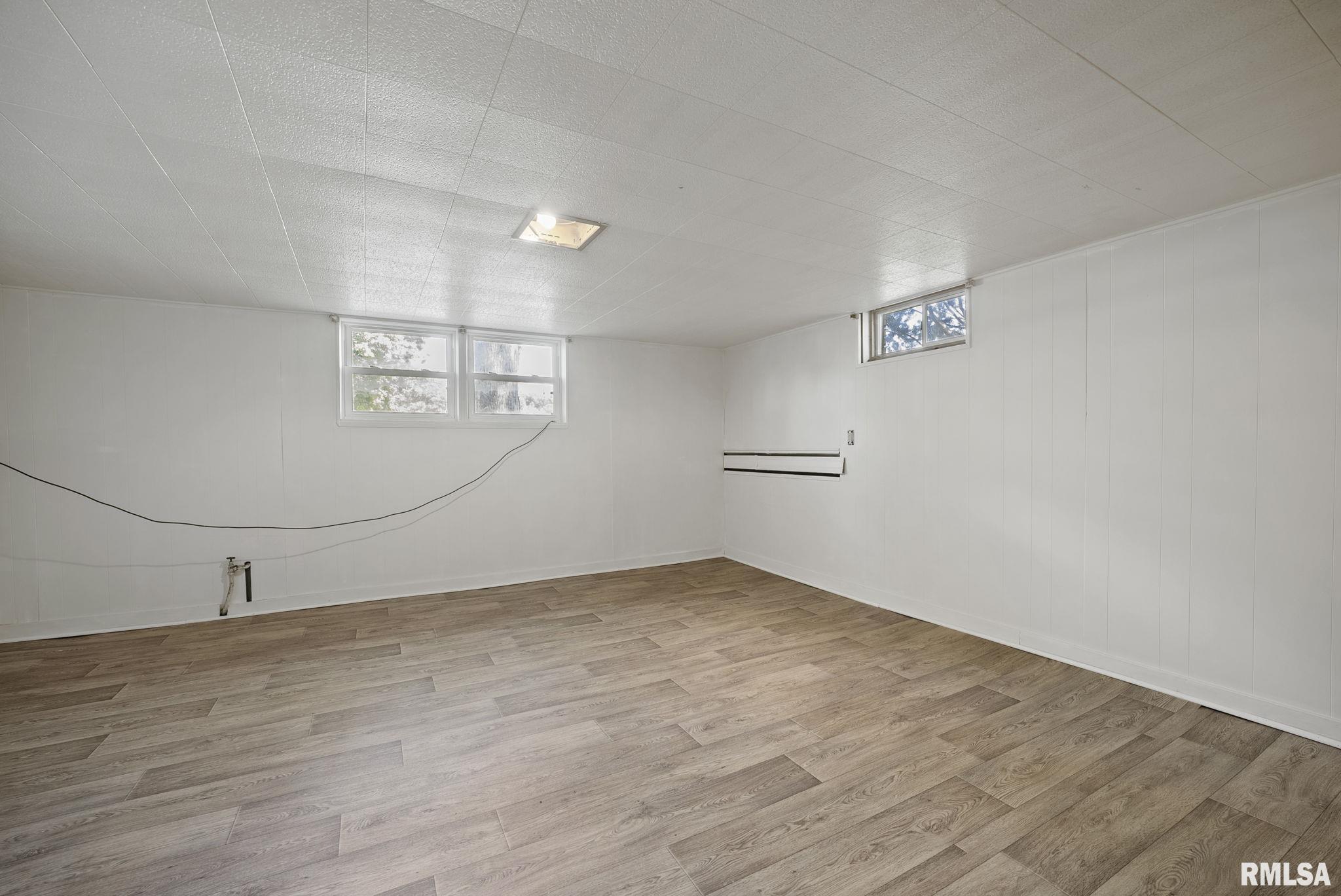 4724 27th Avenue Moline, IL 61265 - Photo 17 of 24