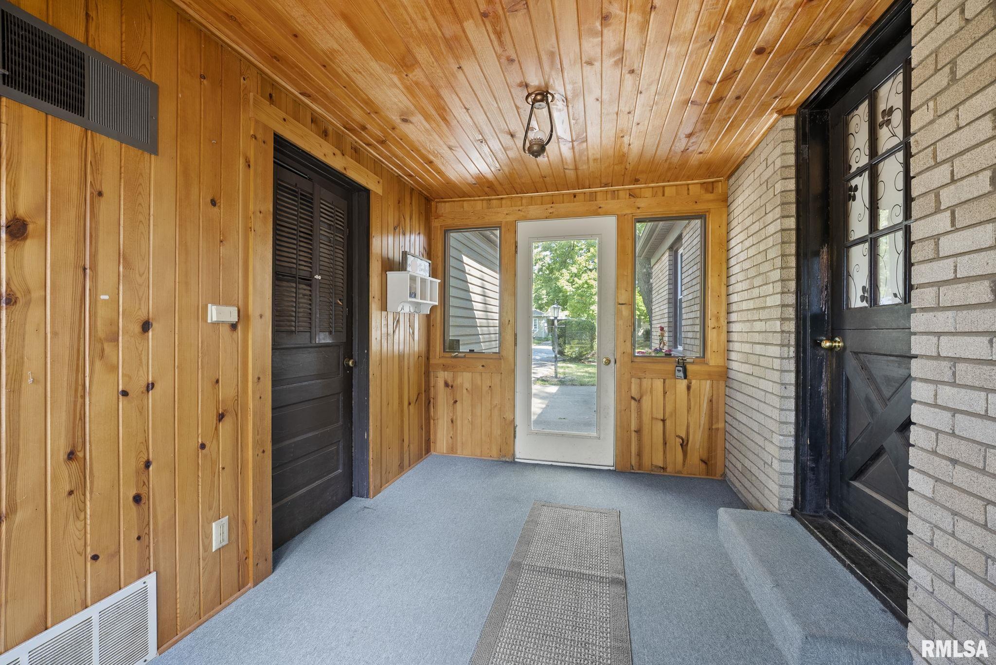 4724 27th Avenue Moline, IL 61265 - Photo 20 of 24