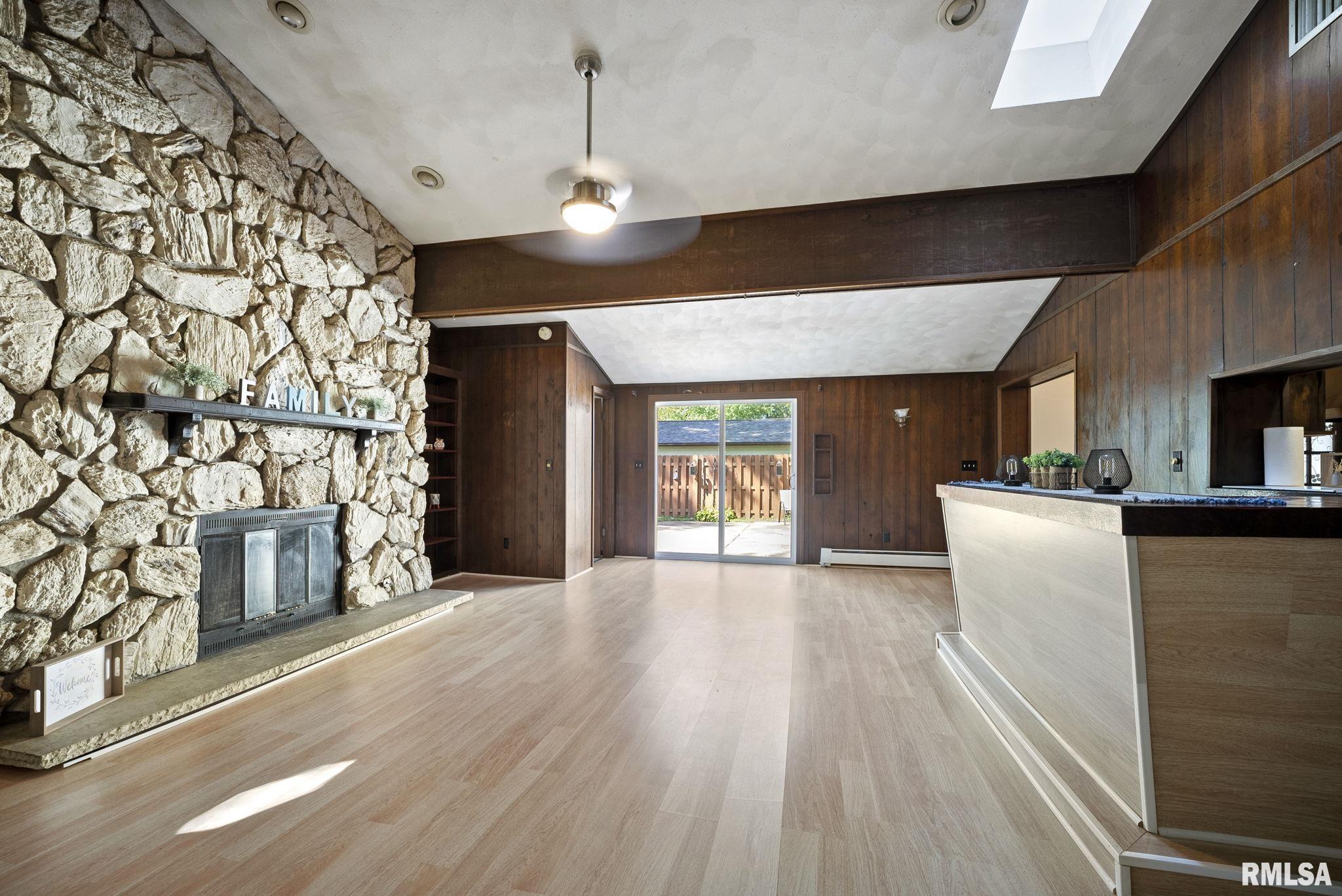 4724 27th Avenue Moline, IL 61265 - Photo 8 of 24