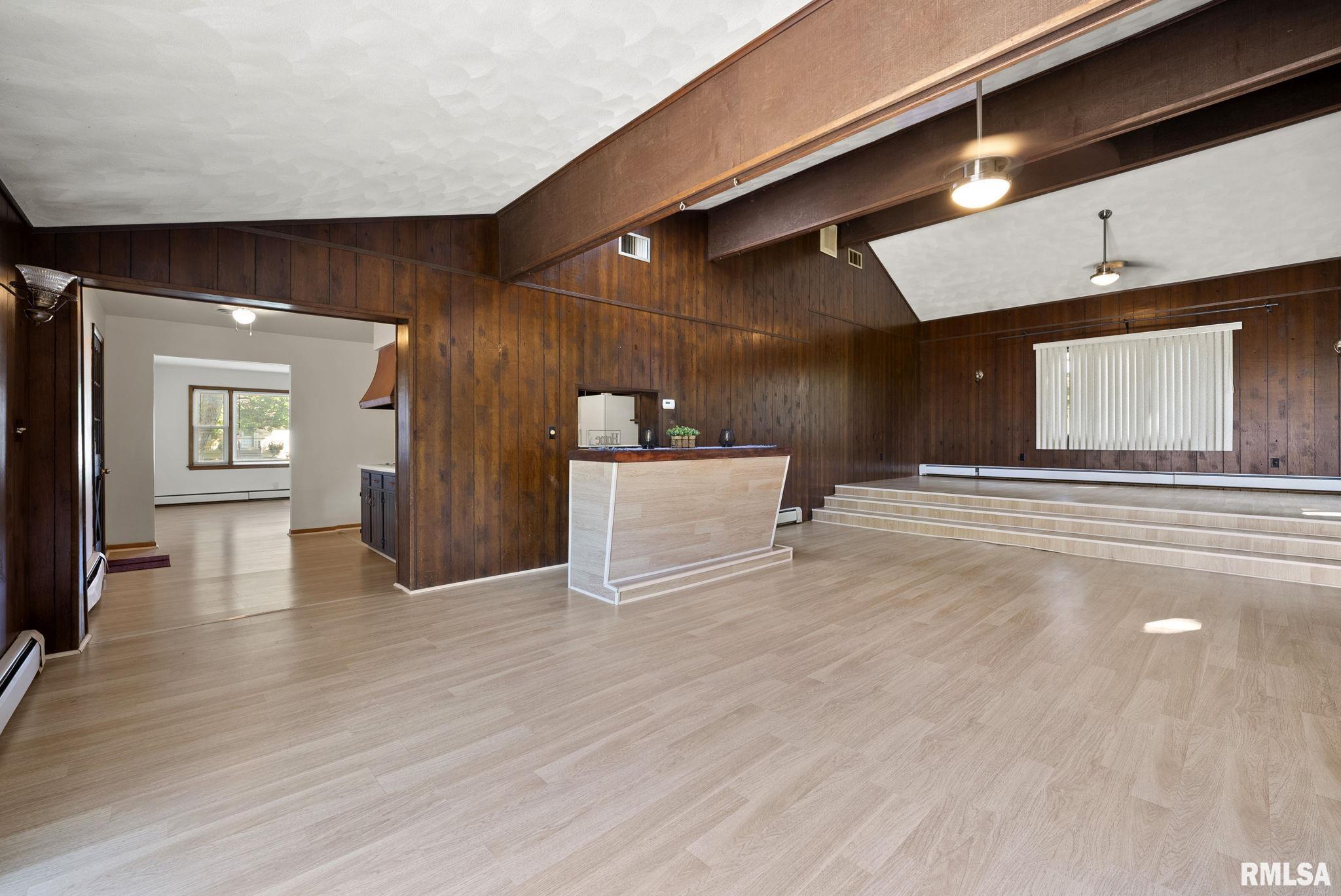 4724 27th Avenue Moline, IL 61265 - Photo 10 of 24