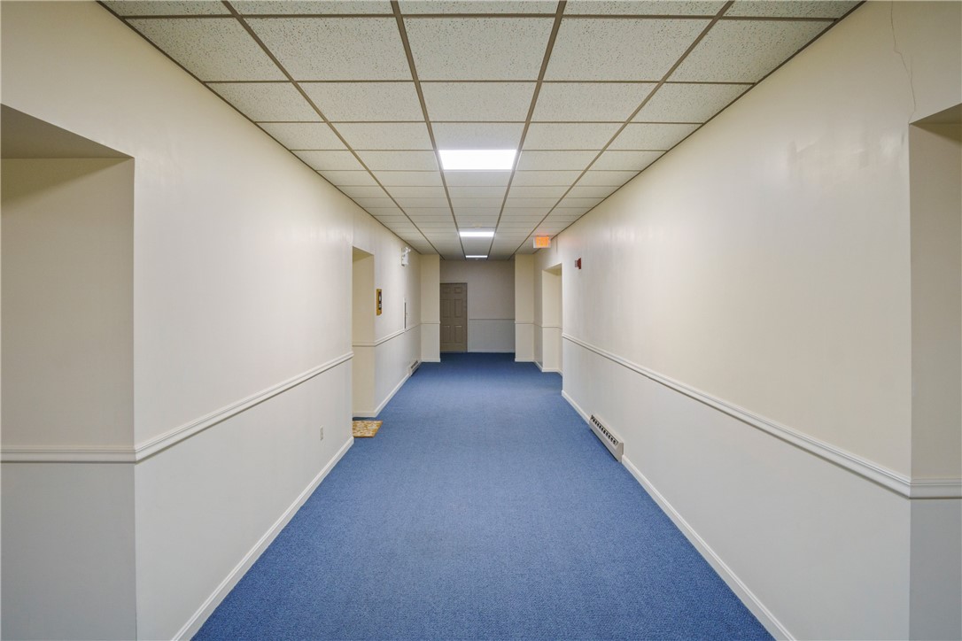 140 High Street, Unit 201 Westerly, RI 02891 - Photo 16 of 19 Hallway upon entering