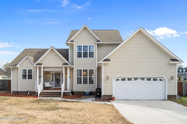 $330,000 | 103 Daniel Court, Richlands, NC 28574