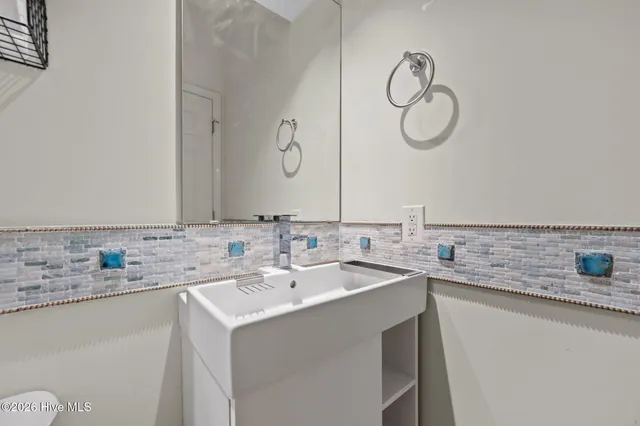 $330,000 | 103 Daniel Court, Richlands, NC 28574