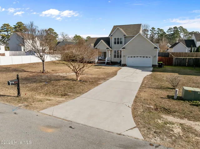 $330,000 | 103 Daniel Court, Richlands, NC 28574
