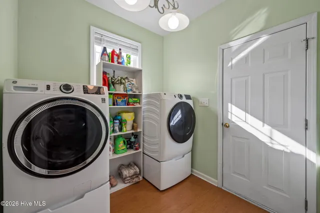 $330,000 | 103 Daniel Court, Richlands, NC 28574