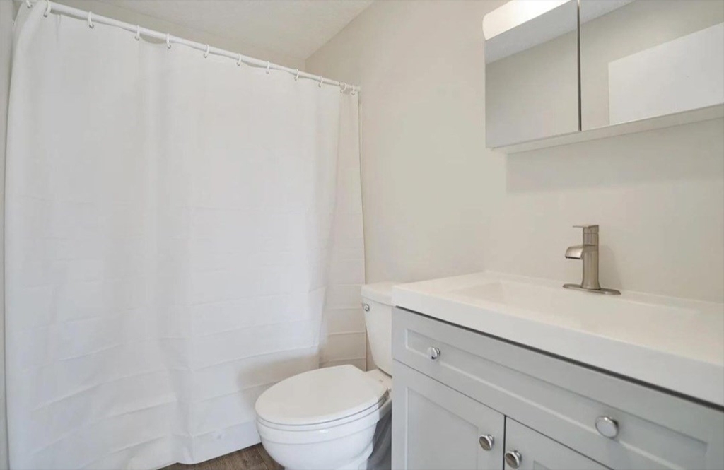 35 Log Street, Unit 3D Manchester, NH 03102 - Photo 3 of 8