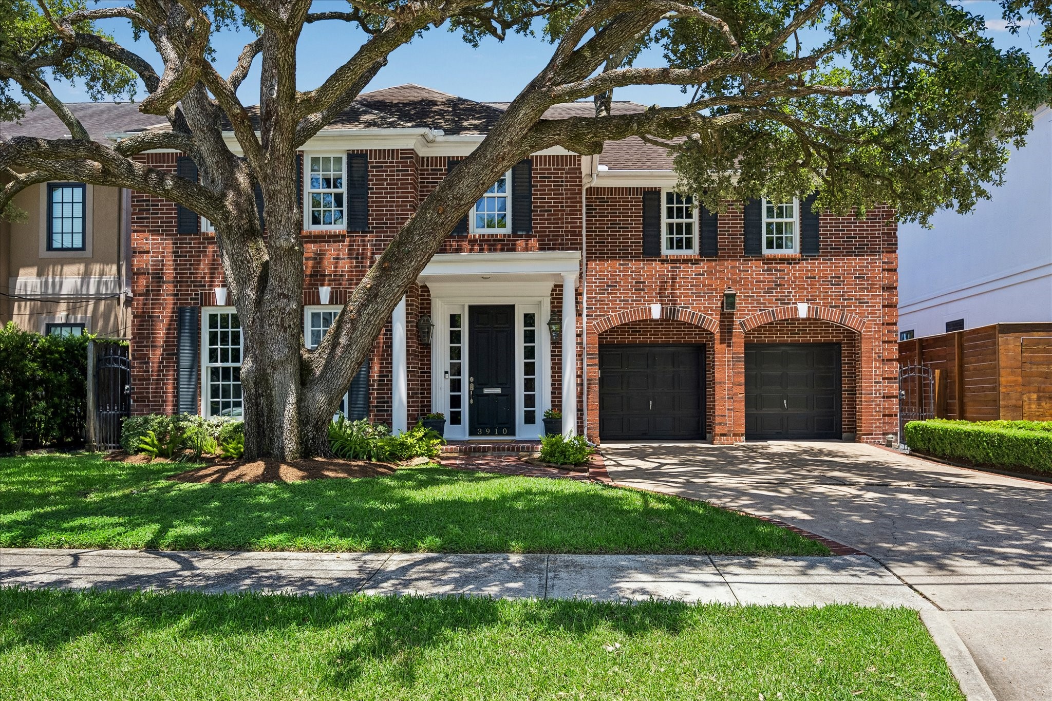 3910 Riley Street Houston, TX 77005 - Photo 1 of 32 Gallery Image 1