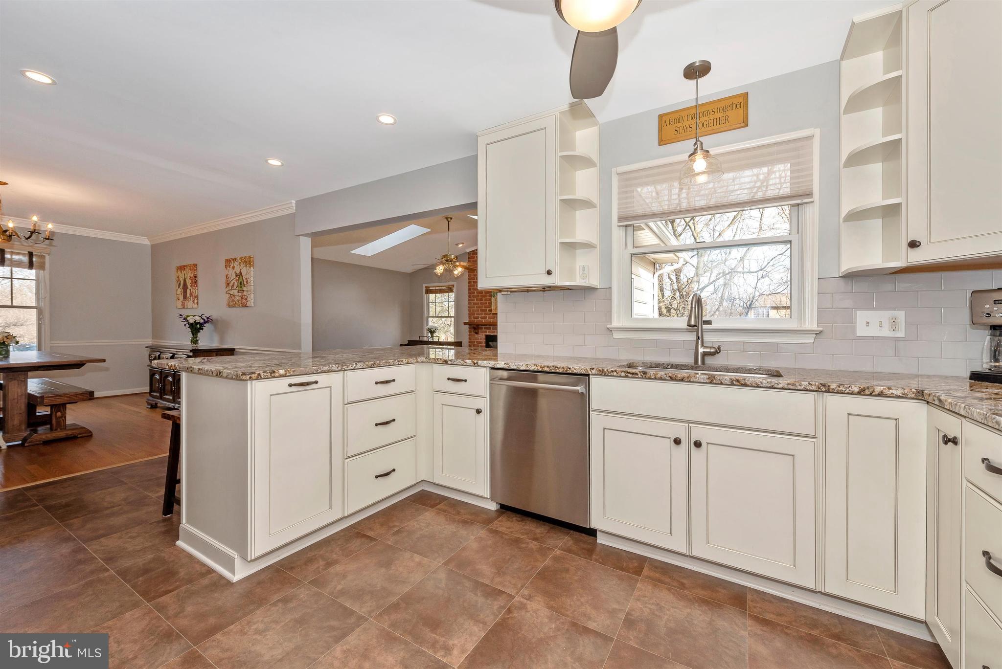 8117 Laurel Ridge Road Frederick, MD 21702 - Photo 26 of 61 Open to dining and family room