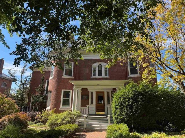 $2,400 | 283 South Union Street, Burlington, VT 05401