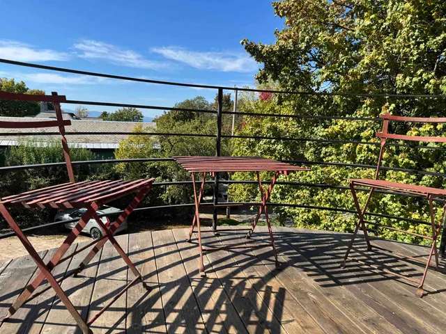 $2,400 | 283 South Union Street, Burlington, VT 05401