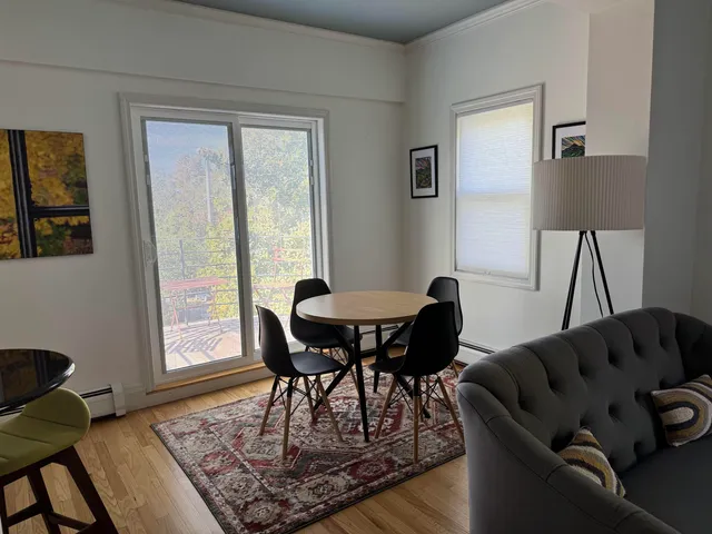 $2,400 | 283 South Union Street, Burlington, VT 05401