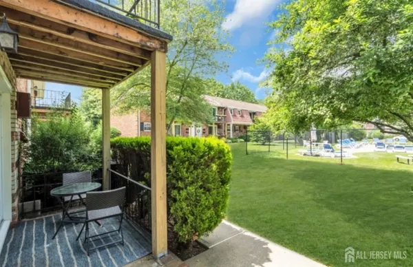 $2,400 | 320 South Street, Morristown, NJ 07960